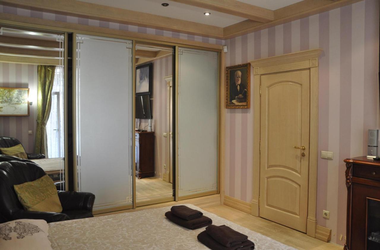 Apartments In Lviv Center エクステリア 写真